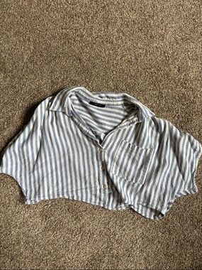 Forever 21 Blue and White Striped Cropped Button-Up Top